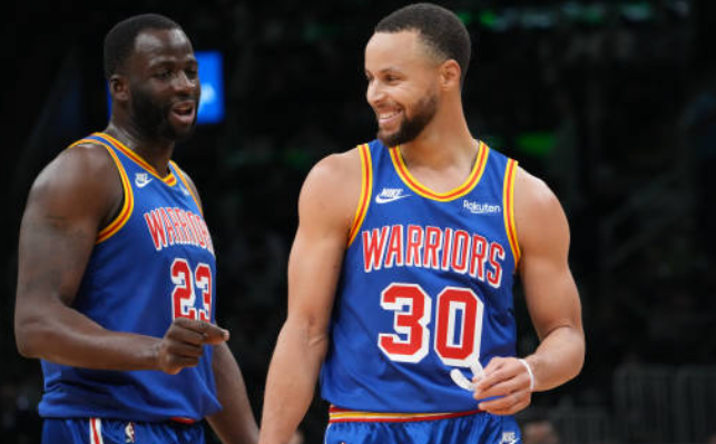  库里三分14中8破纪录，勇士加时胜马刺  